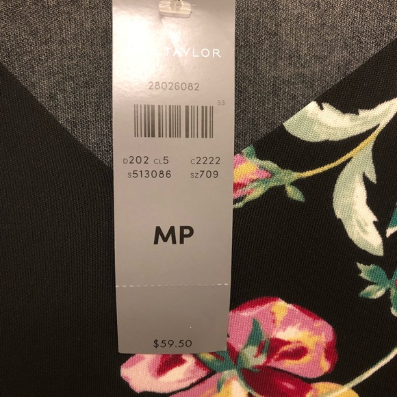 NWT Ann Taylor Top.  Sz Medium Petite. - Picture 4 of 4